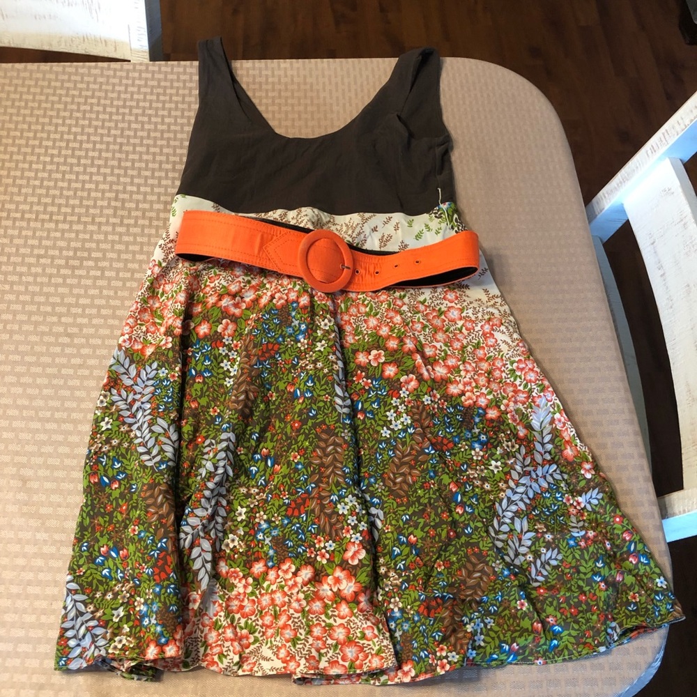 alice + olivia garden floral dress w/ orange belt